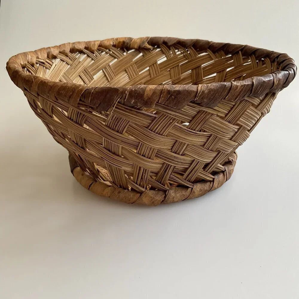 Vintage Handwoven Basket With Leaf Wrap Detail Round Boho Farmhouse 11.5